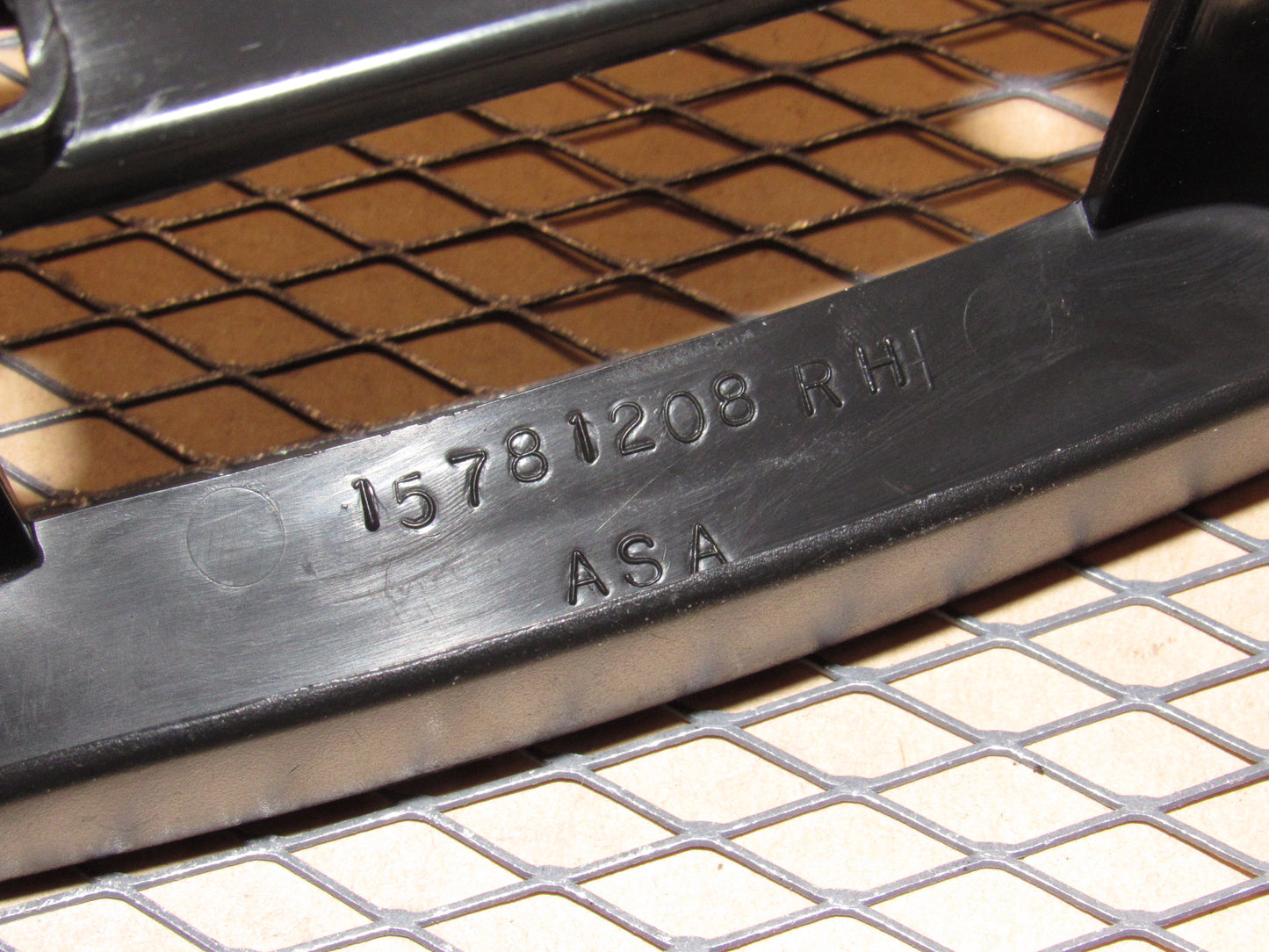 05-13 Chevrolet Corvette OEM Exterior Door Opener Switch Trim Bezel Cover - Right