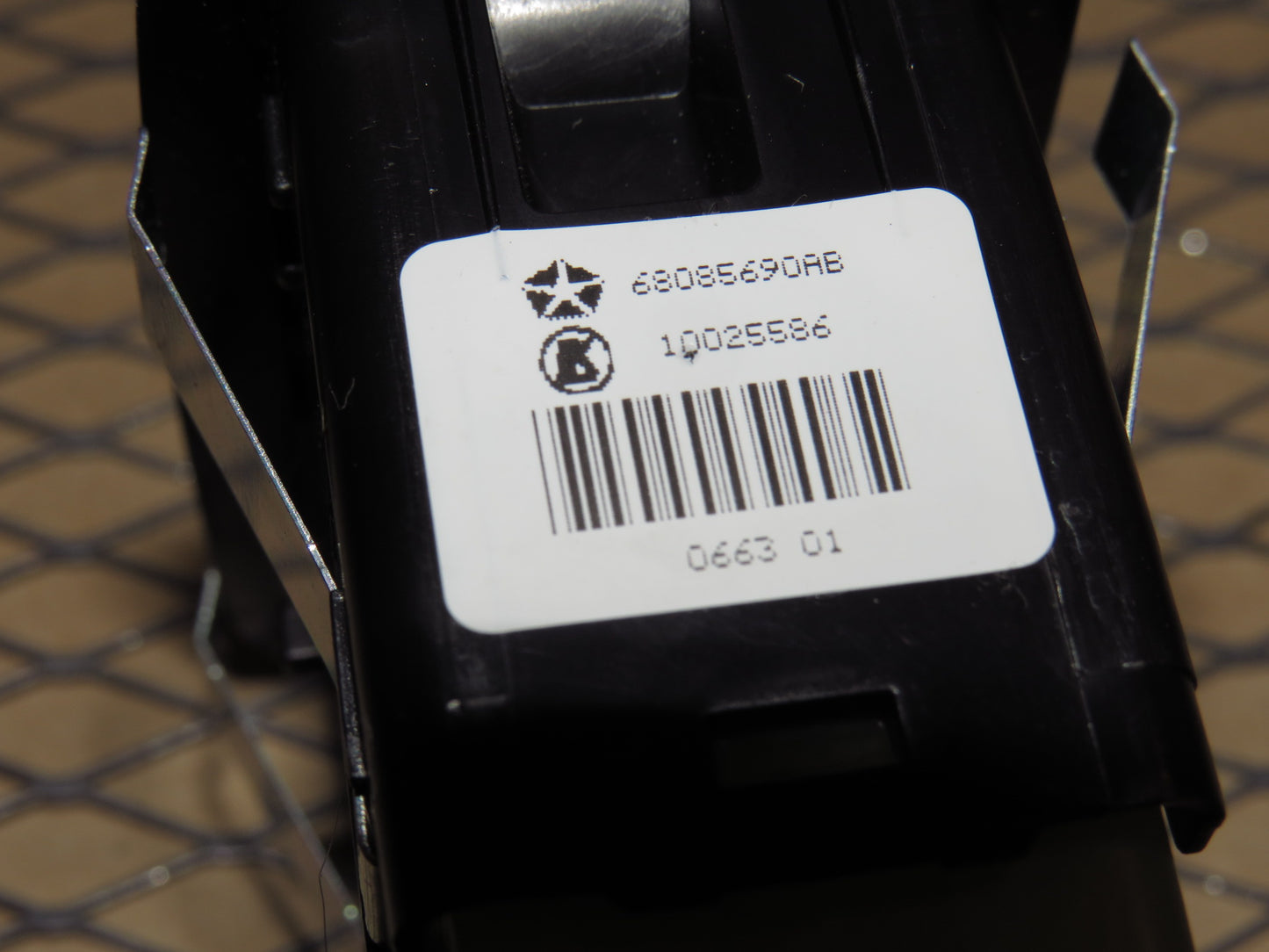 11-21 Jeep Grand Cherokee OEM Rear Window Switch