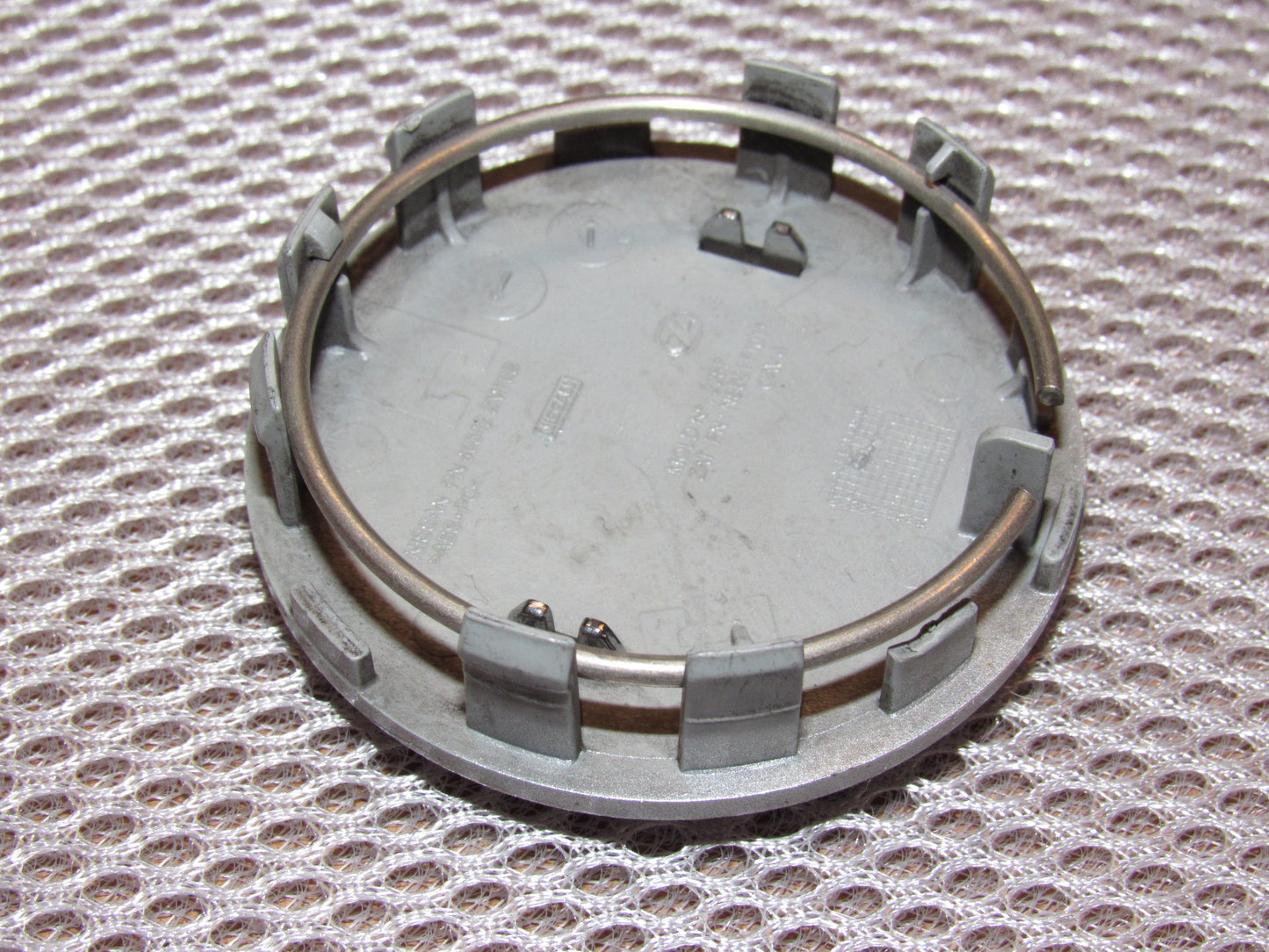 09-14 Nissan 370Z OEM Wheel Center Cap