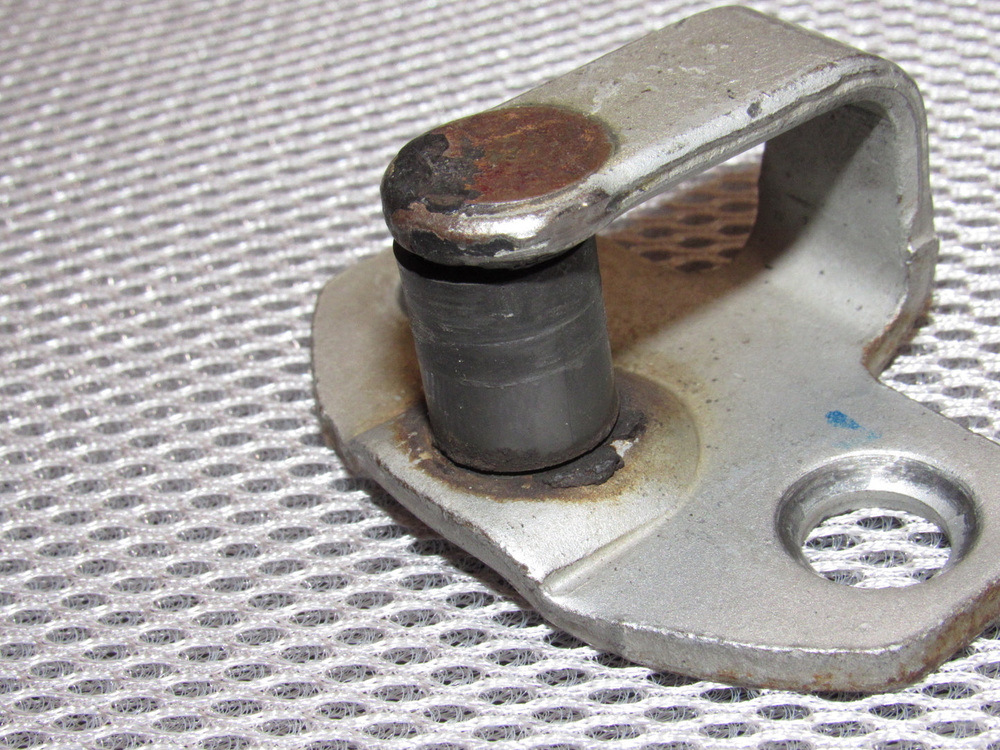 84 85 86 87 88 89 Nissan 300zx OEM Door Latch Striker