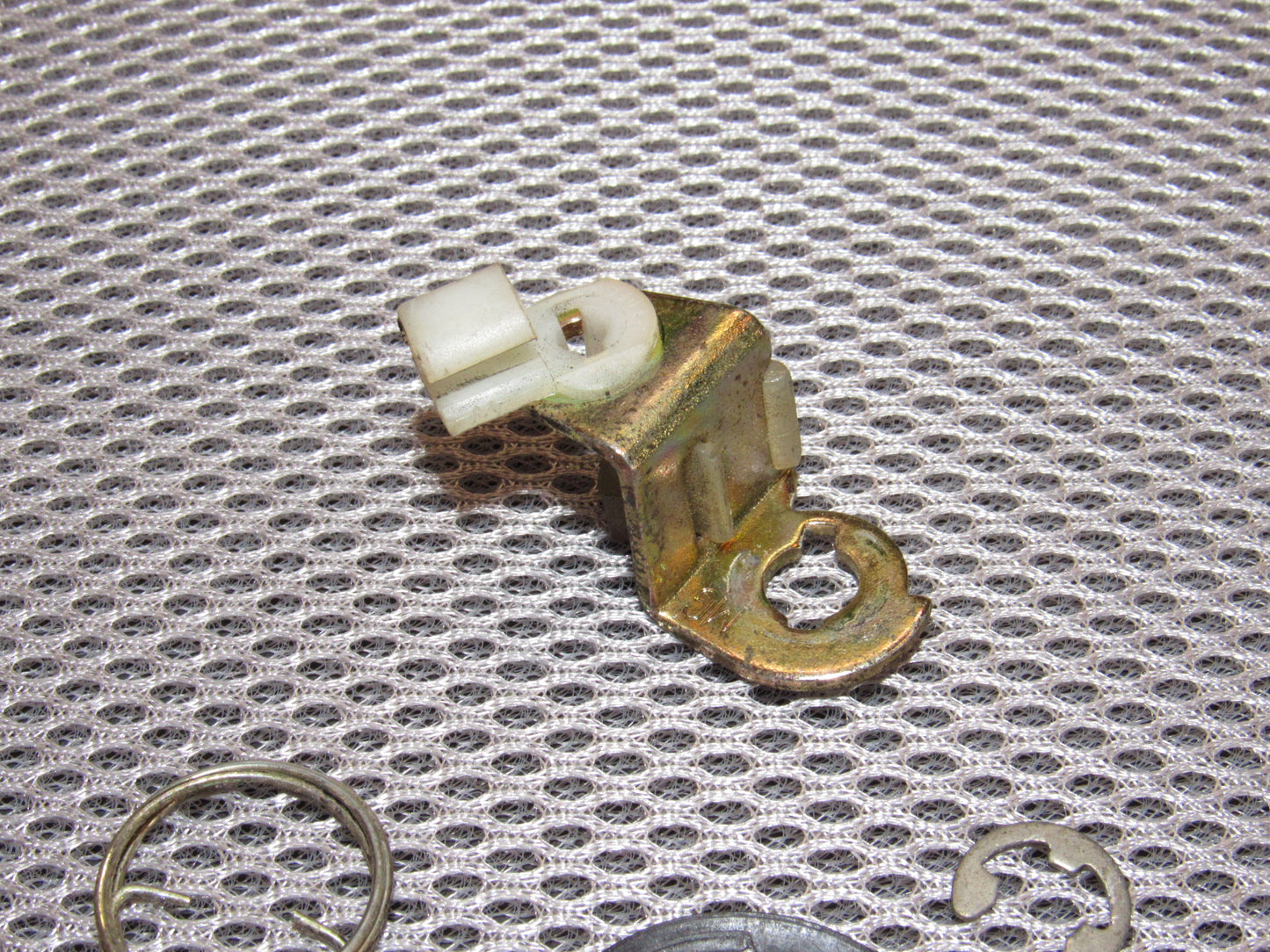 87 88 89 Nissan 300zx OEM Hatch Door Trunk Lock Cylinder Tumbler Linkage Clip