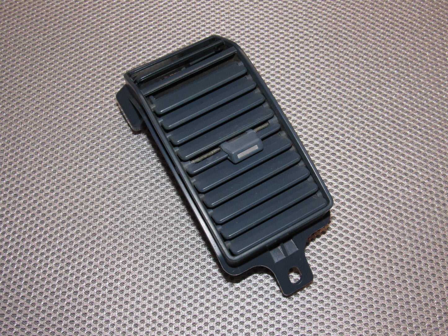 84 85 86 87 88 89 Nissan 300zx OEM Dash Air Vent Louver - Right