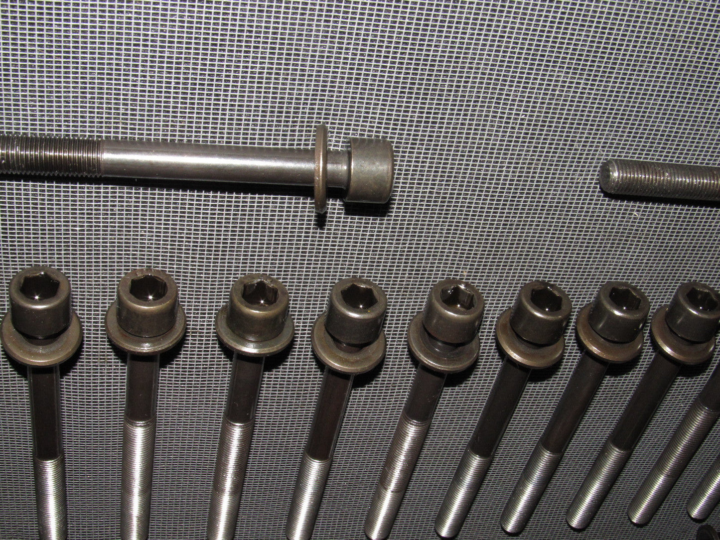 03-04 Infiniti G35 Sedan OEM Engine Cylinder Head Bolt Set