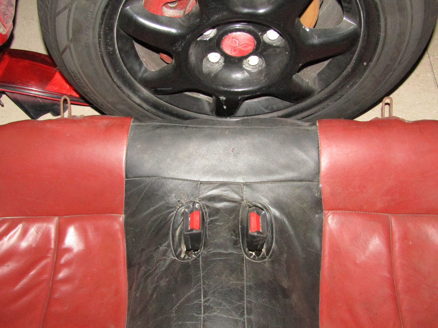 94 95 96 97 Mitsubishi 3000GT OEM Rear Seat Belt Buckle Receiver