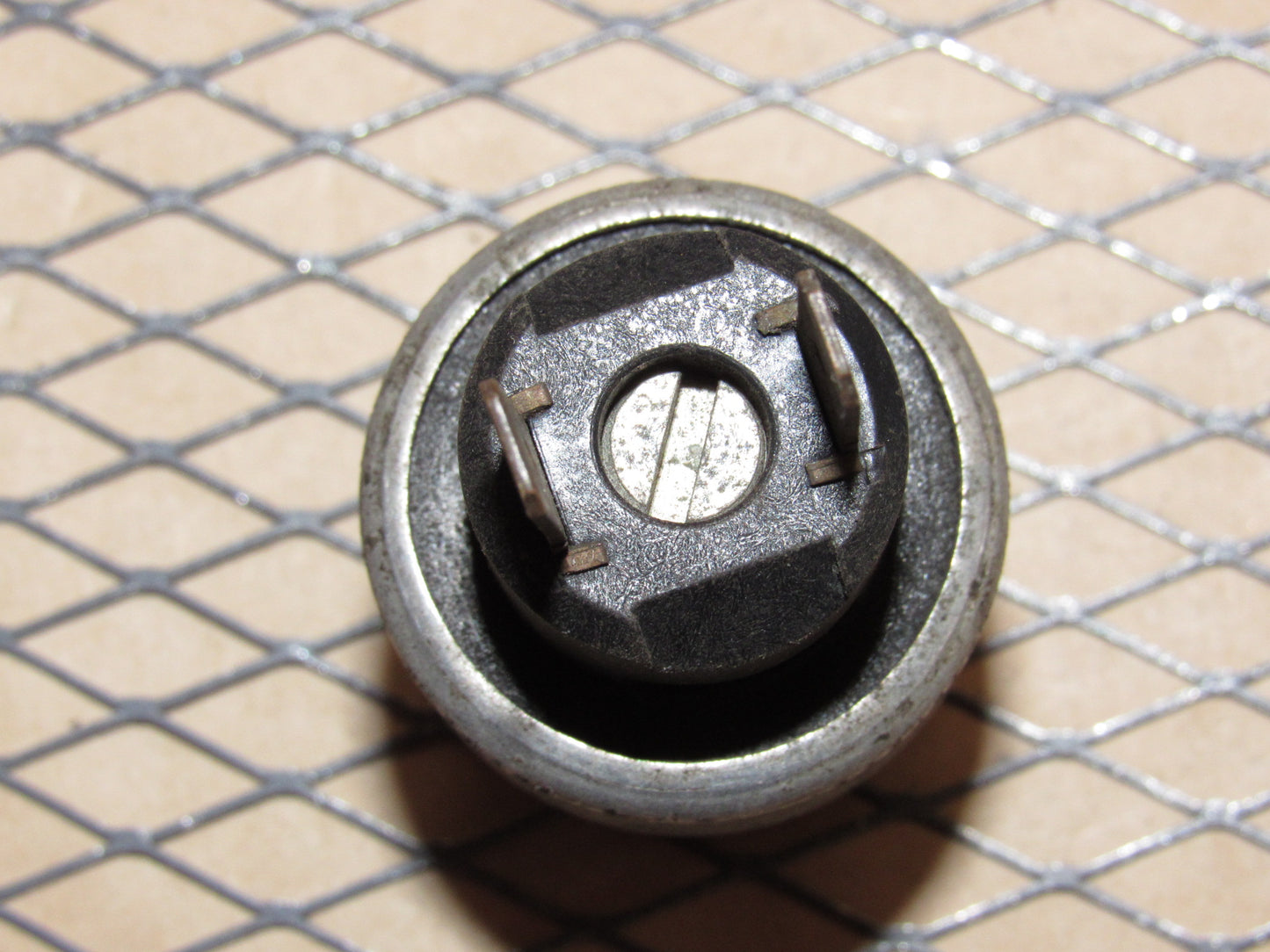 84 85 86 87 88 Pontiac Fiero OEM A/C Pressure Sensor Switch