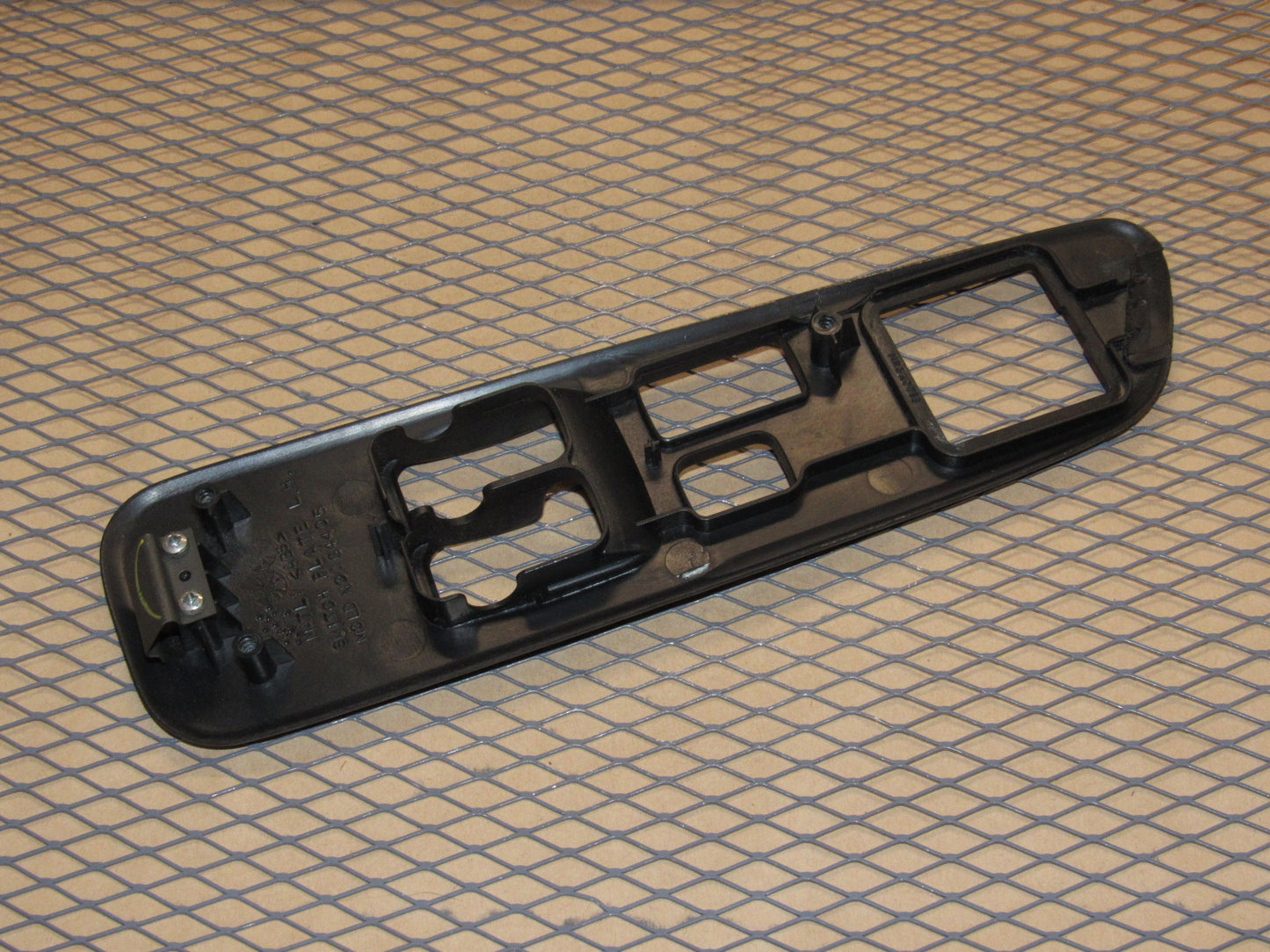 00 01 02 03 04 05 Mitsubishi Eclipse OEM Window Switch Bezel Trim Cover - Left