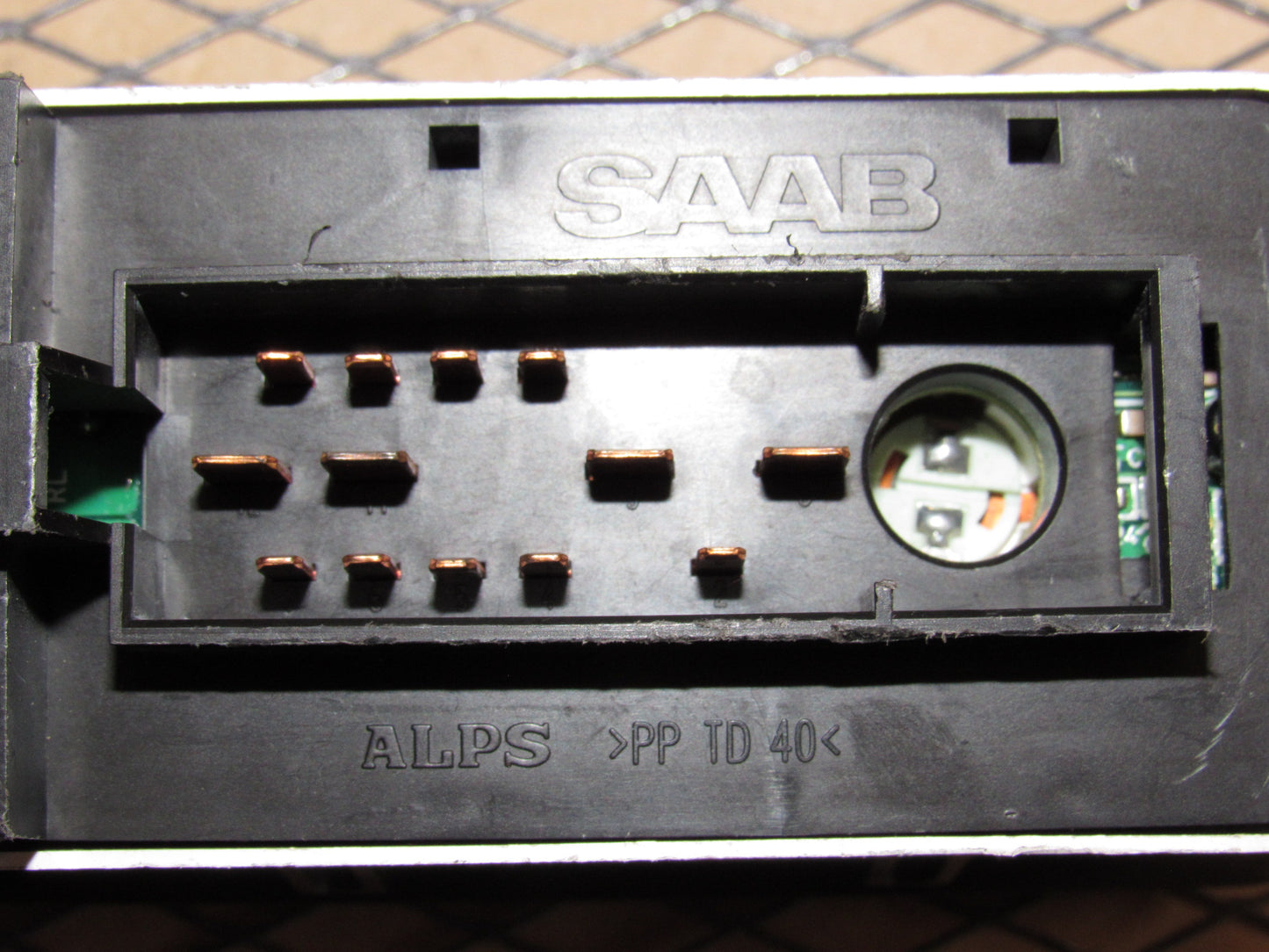 99 00 01 02 03 04 05 Saab 9-5 OEM Master Window Switch