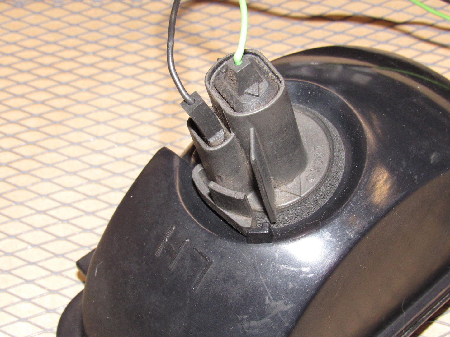 91 92 93 94 95 96 Chevrolet Corvette OEM Reverse Light Lamp Bulb Socket