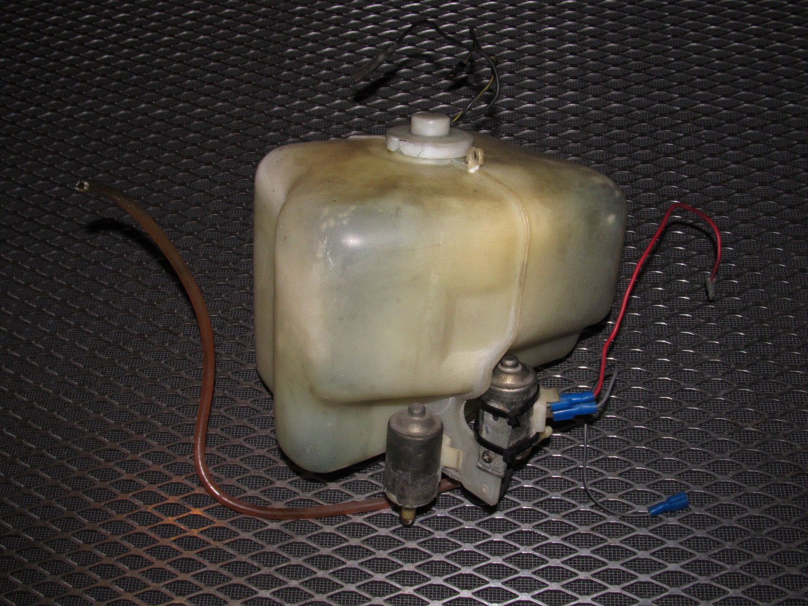 aquapanman 81 82 83 Datsun 280zx OEM L28E Wiper Washer Tank Reservoir