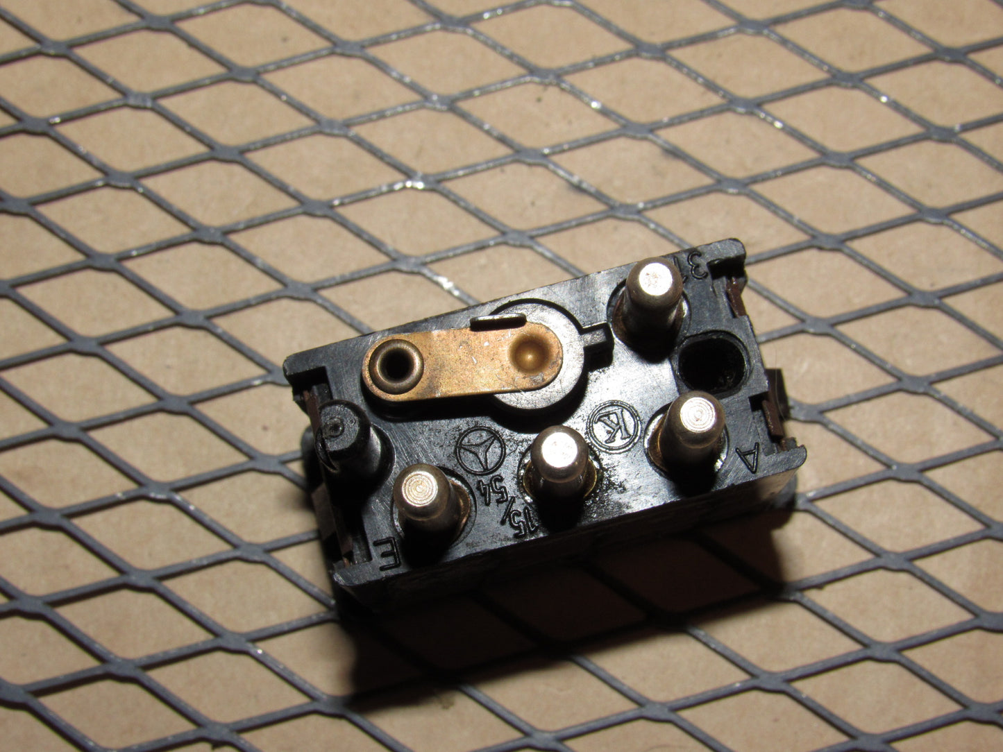 77 78 79 80 81 Mercedes Benz 300D OEM Rear Defroster Switch