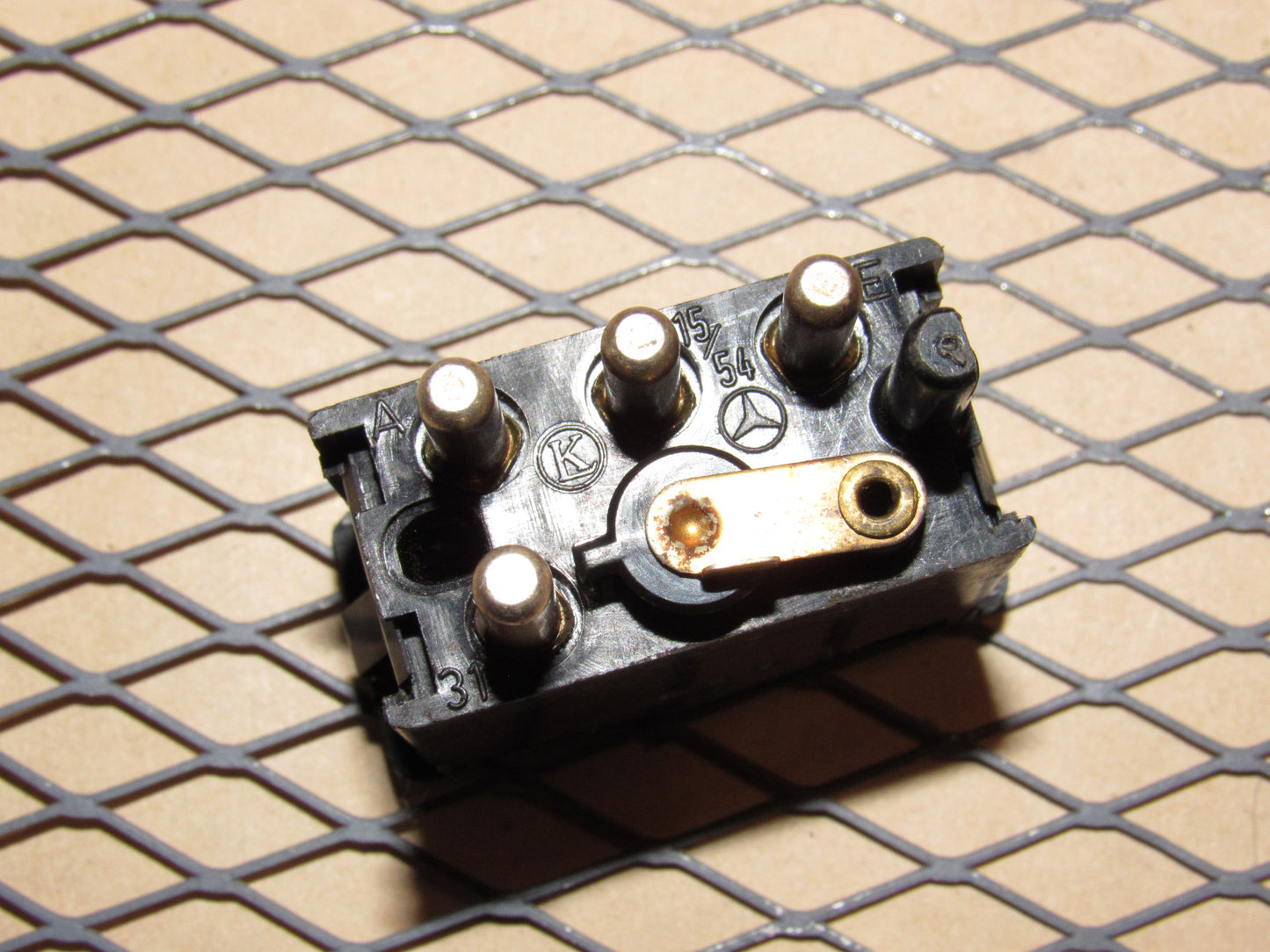 86 87 88 89 90 91 Mercedes Benz 560SEL OEM Rear Defroster Switch