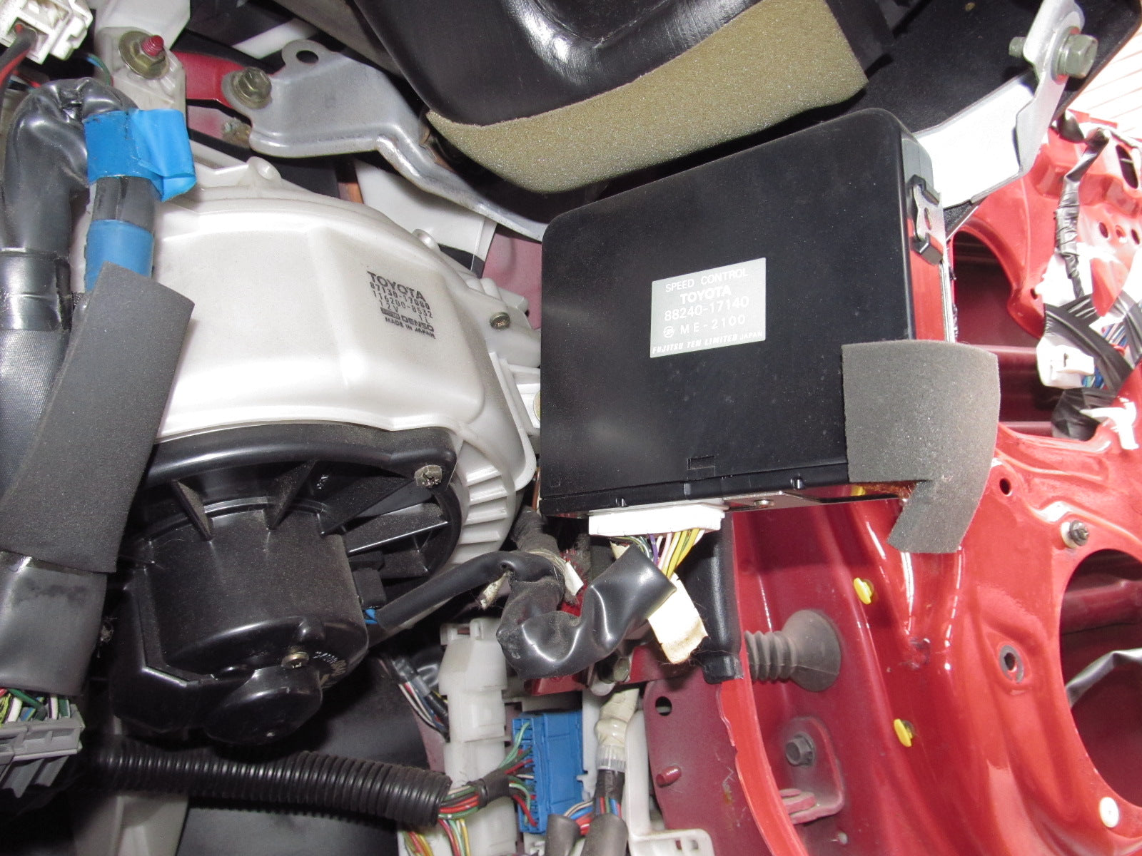91 92 93 94 95 Toyota MR2 OEM Speed Control Module - 88240