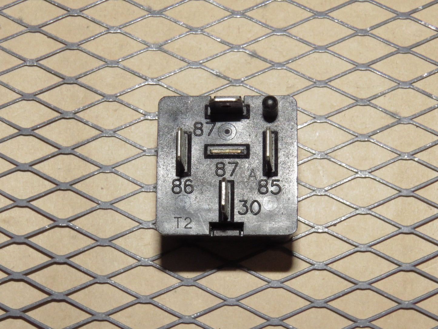 Chrysler Relay 04728989