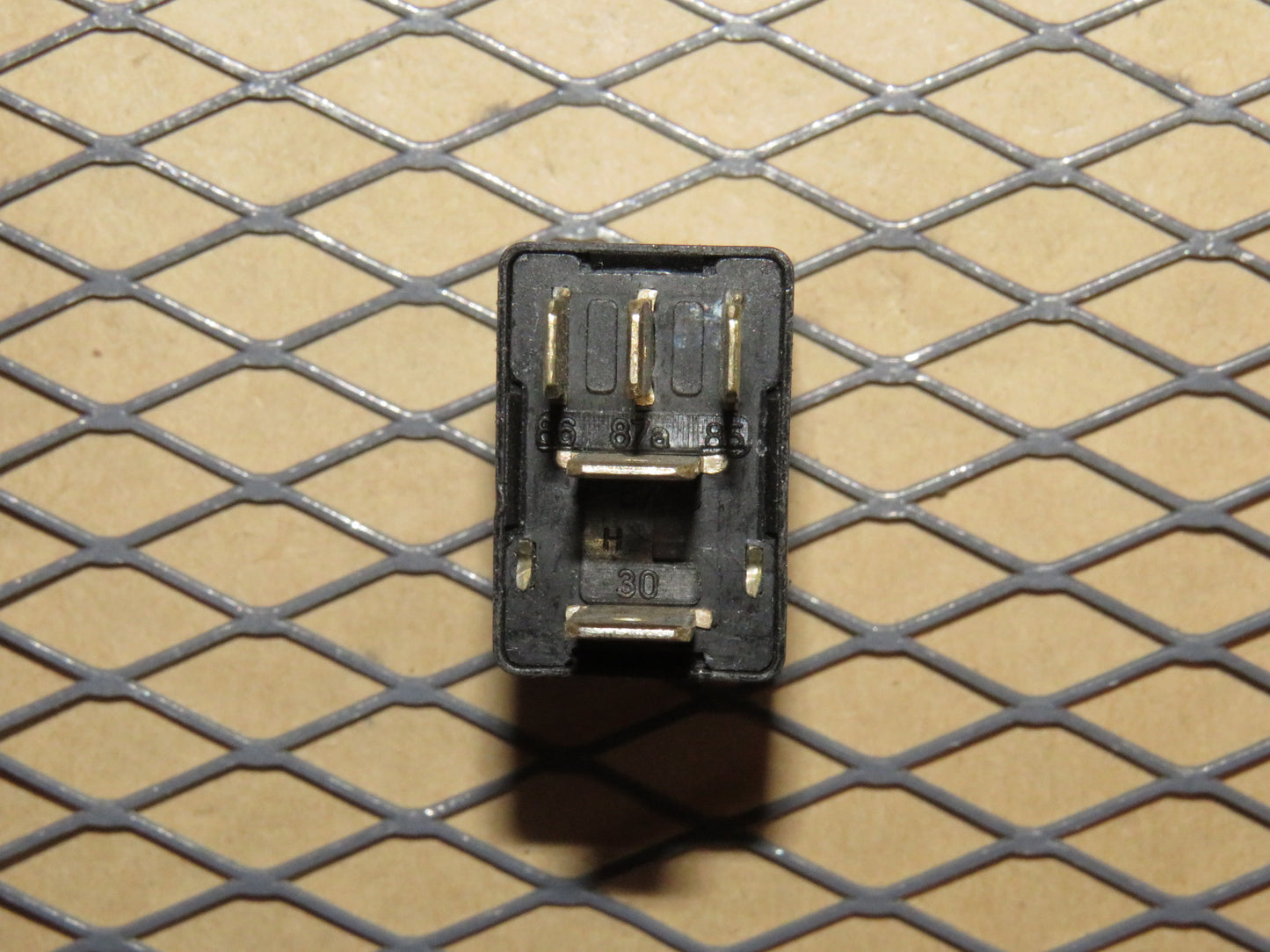 Chrysler Relay 04608650