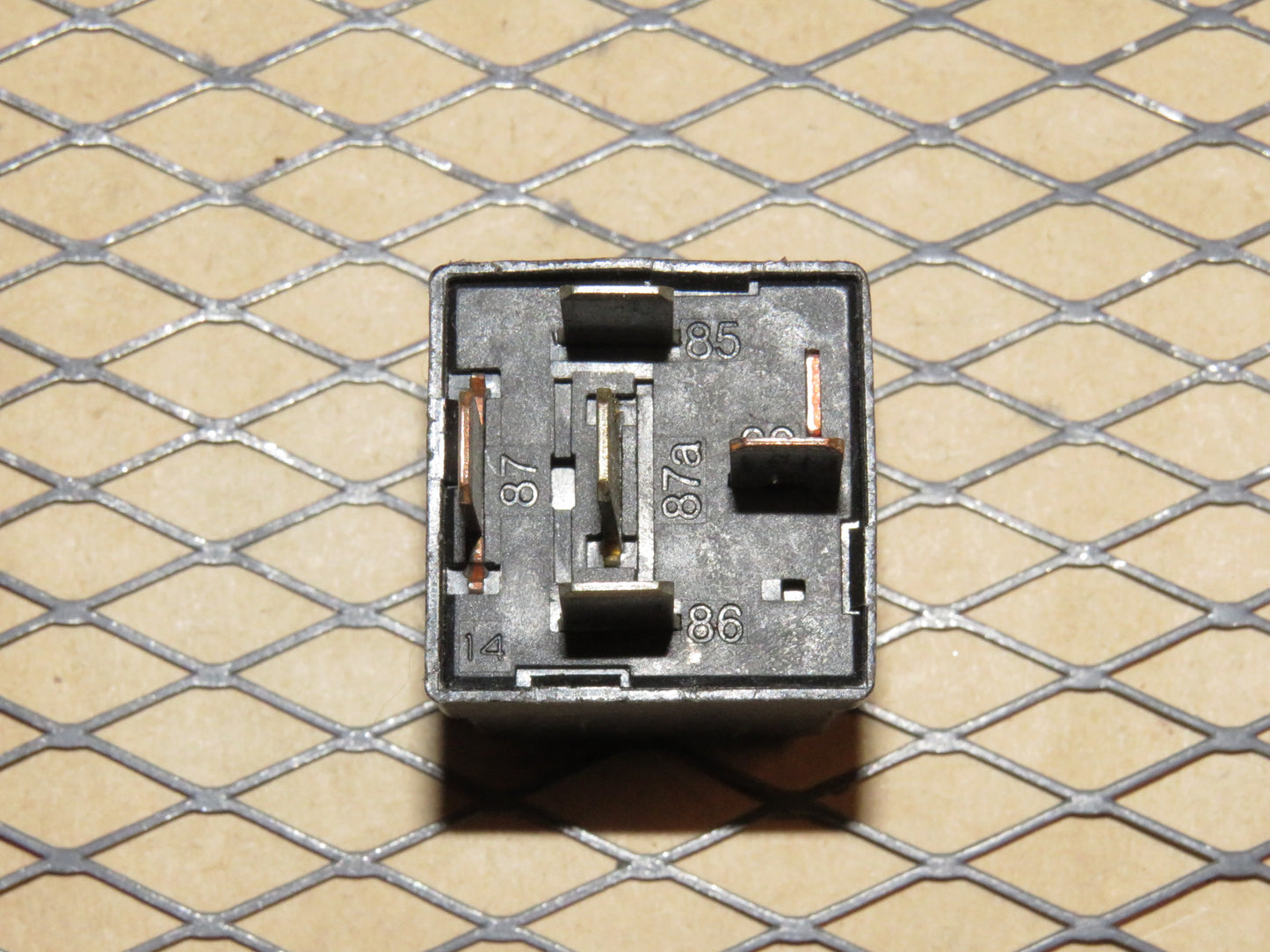 Ford Relay F0AB-14B192-AA