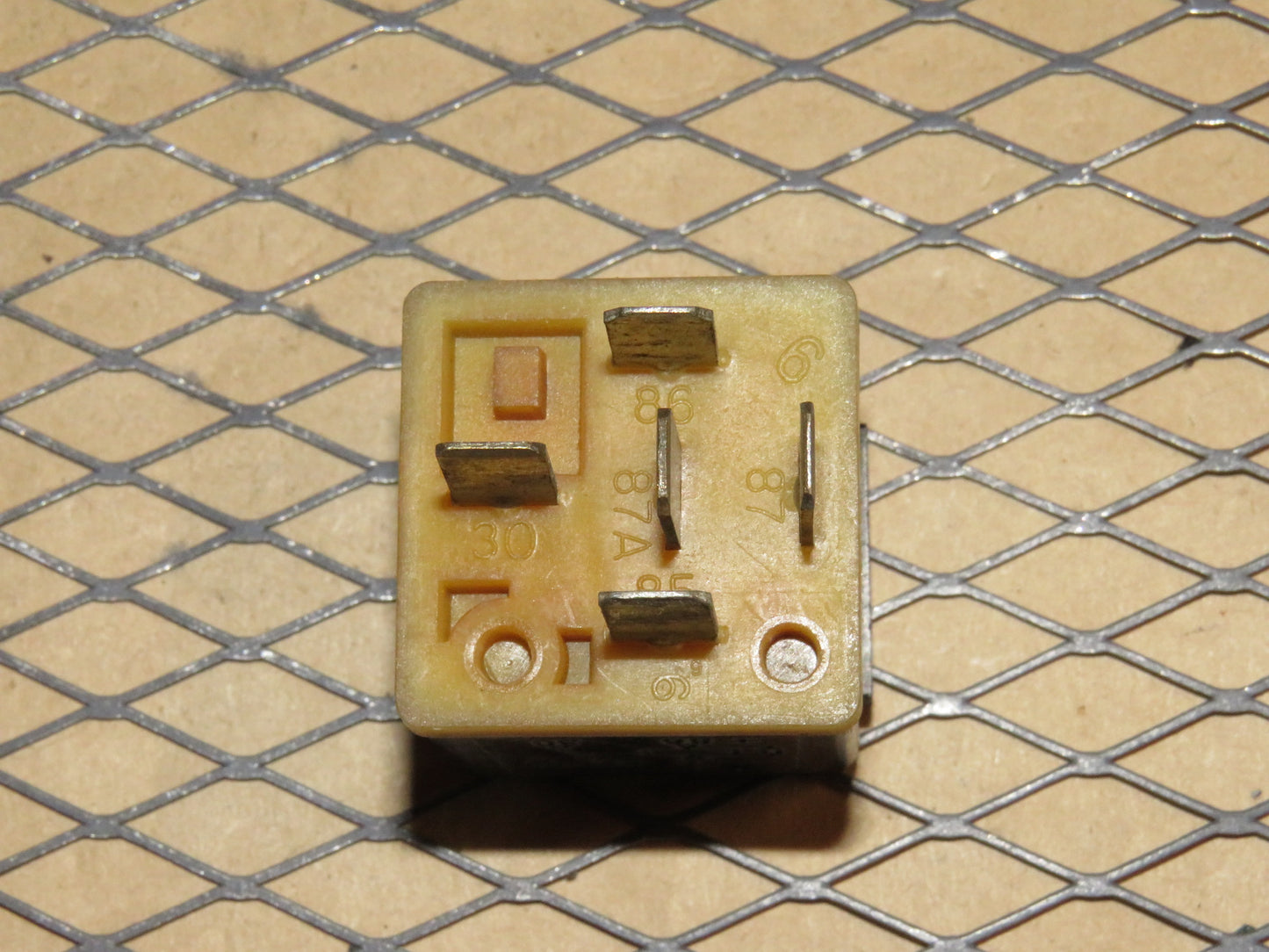 Ford Relay F0AB 14B192-AA