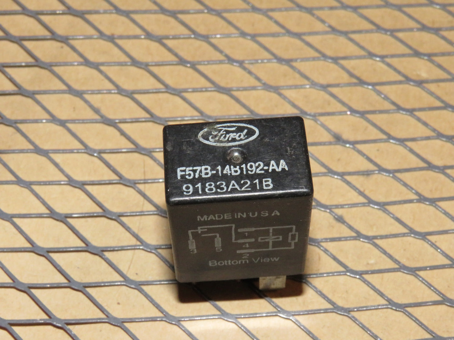 Ford Relay F57B-14B192-AA