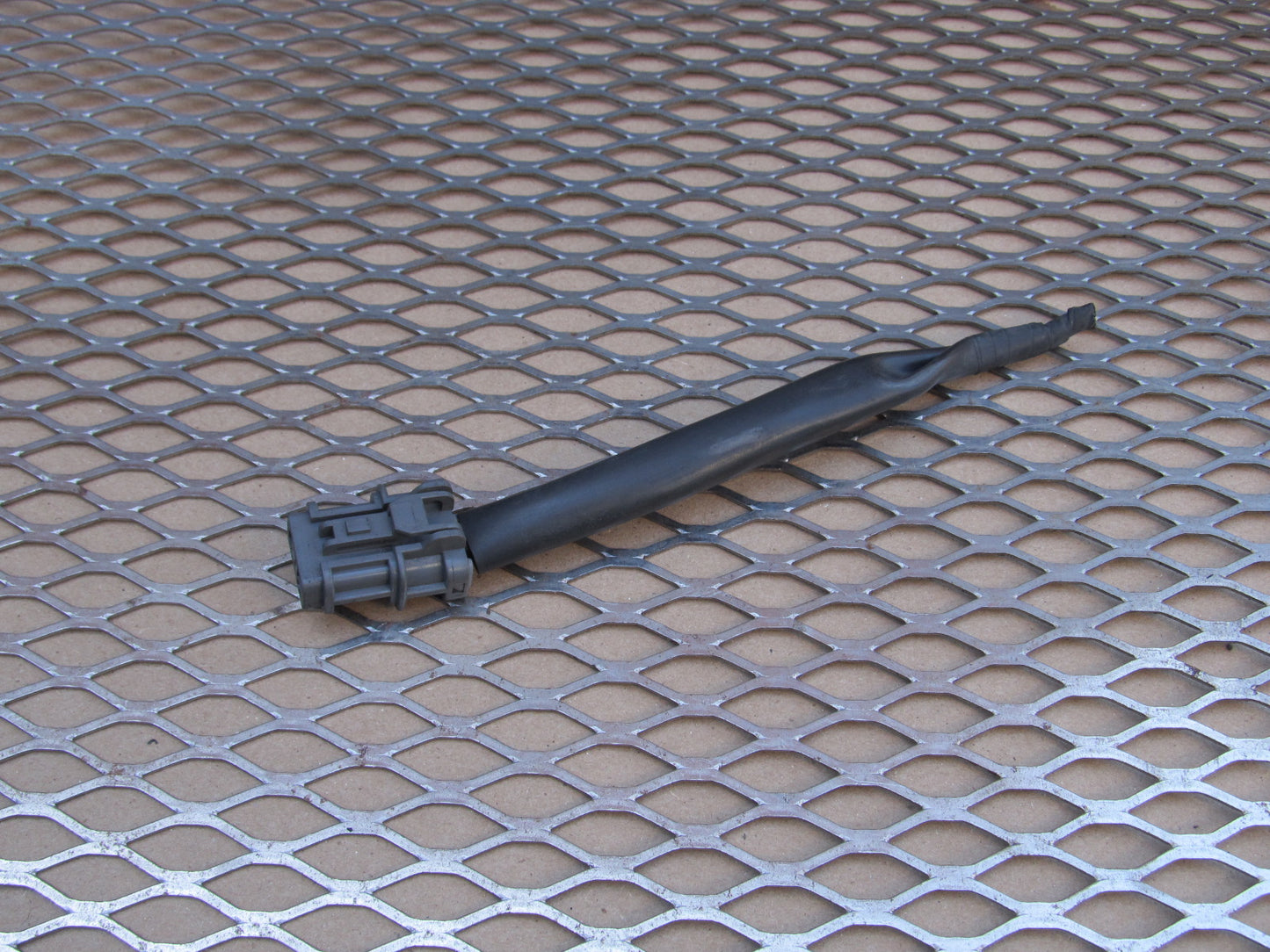 97 98 99 00 01 Honda Prelude OEM Radiator Fan Pigtail Harness - Left