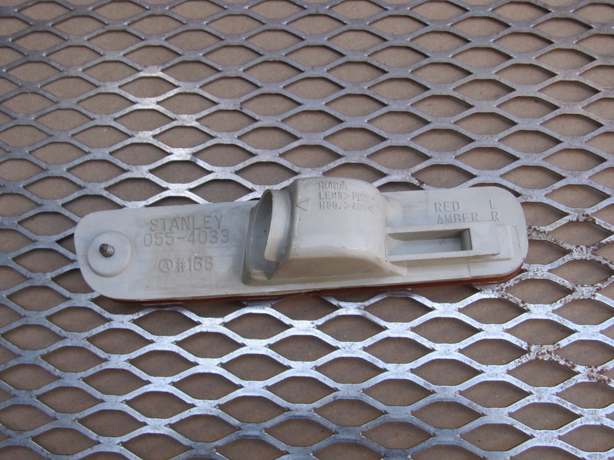 97 98 99 00 01 Honda Prelude OEM Front Side Marker Light - Right