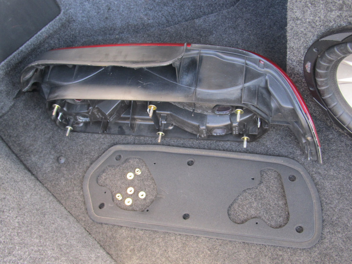 97 98 99 00 01 Honda Prelude OEM Tail Light - Left