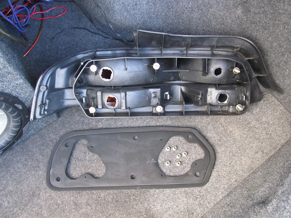 97 98 99 00 01 Honda Prelude OEM Tail Light - Right