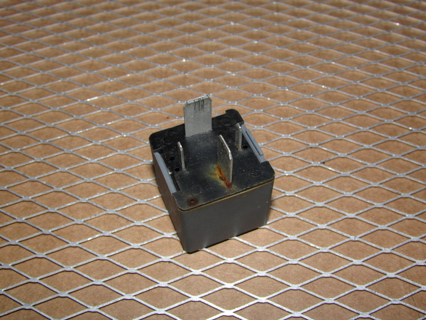 Chrysler Relay 04692139AA