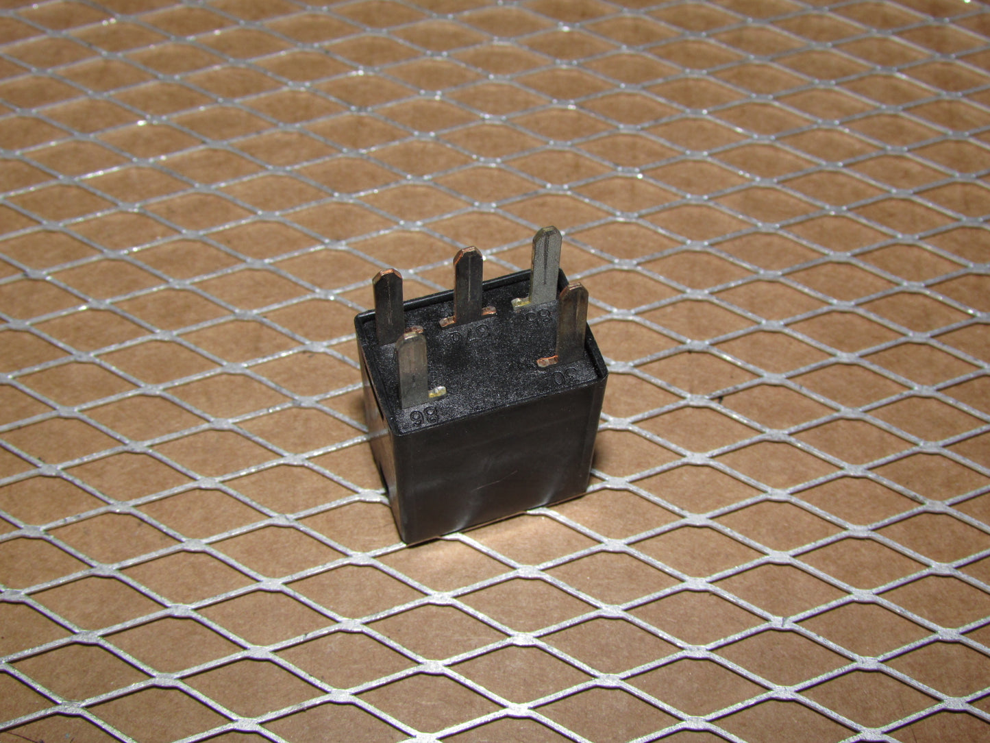 Chrysler Relay 21911C / 05269988AA