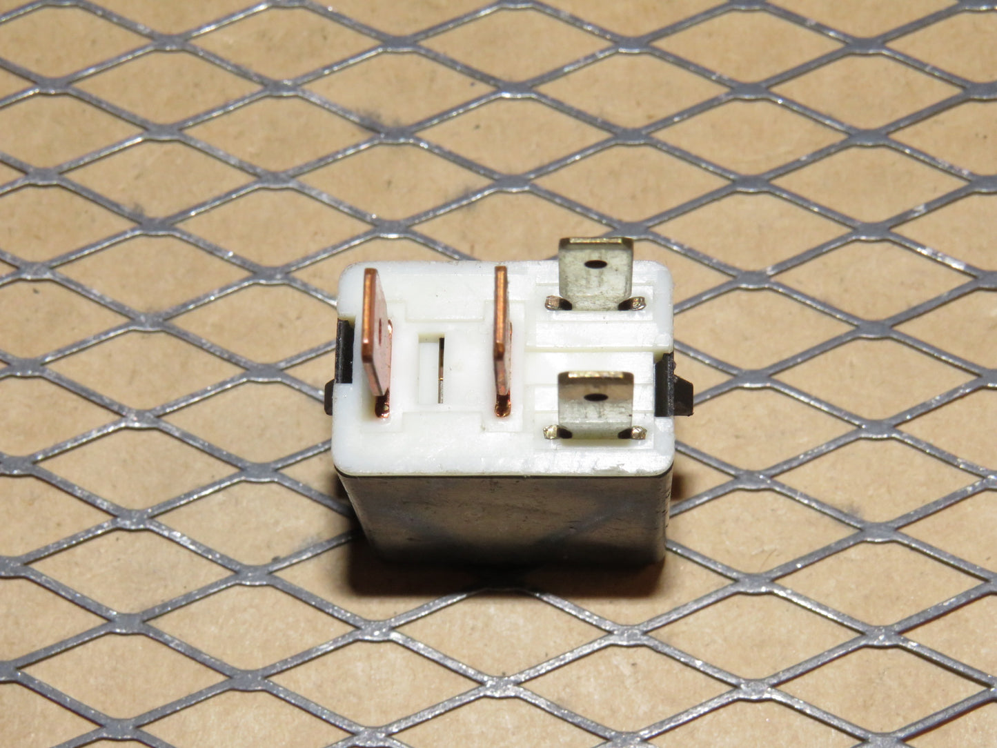 Toyota & Lexus Dimmer Relay 90987-02012 / 156700-0870