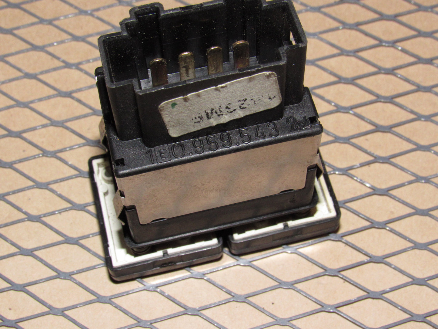 99.5 00 01 02 Volkswagen Cabrio OEM A/C & Air Recirculation Switch