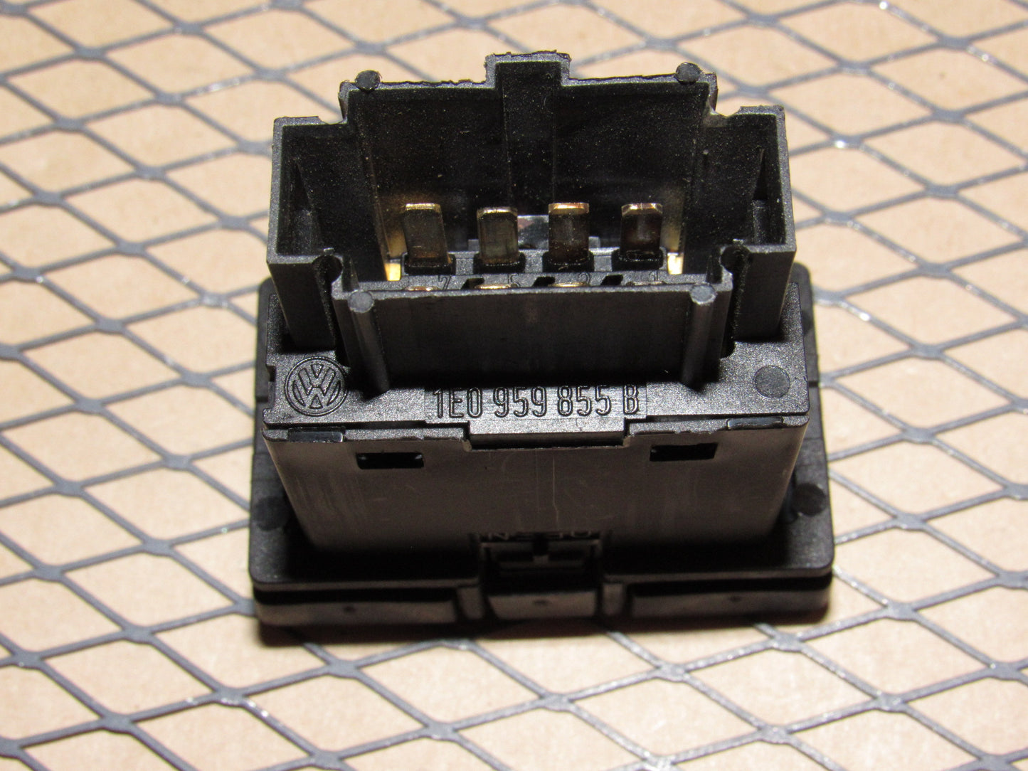 99.5 00 01 02 Volkswagen Cabrio OEM Power Window Switch