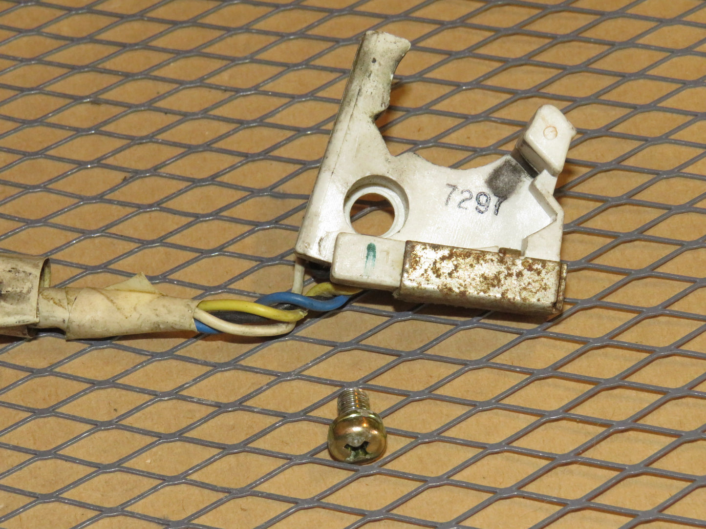 87 88 89 Nissan 300zx OEM Exterior Door Handle Lock Cylinder Sensor & Harness - Left