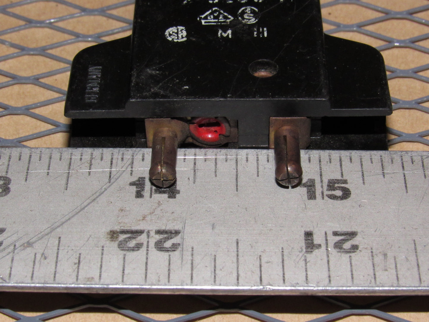 77-95 Mercedes Benz T1 Van Fuse Circuit Breaker 8a E-T-A 240VAC 2-5200-H