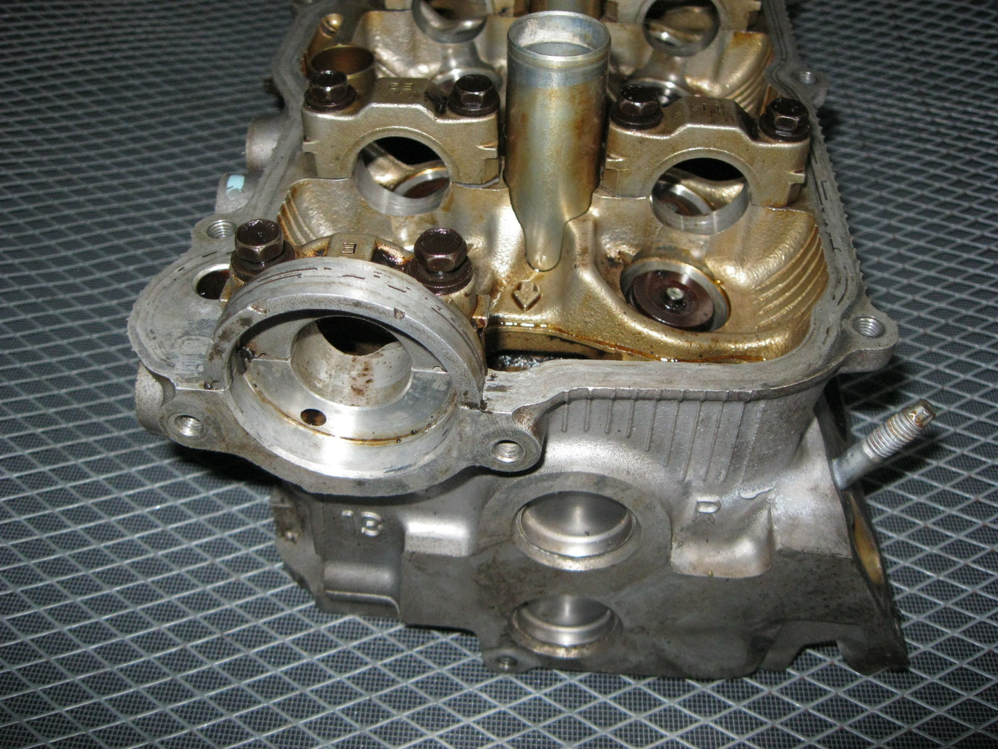 JDM Toyota 1MZ-FE 3.0L V6 None VVTi Engine Cylinder Head - Right