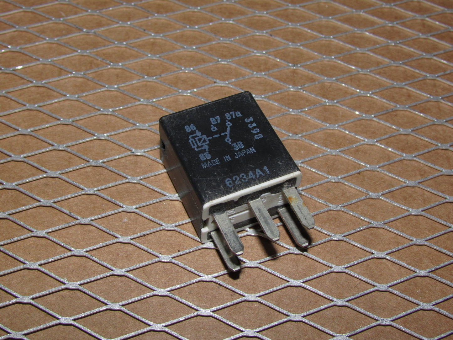 GM Relay 8375 / 7181-8375