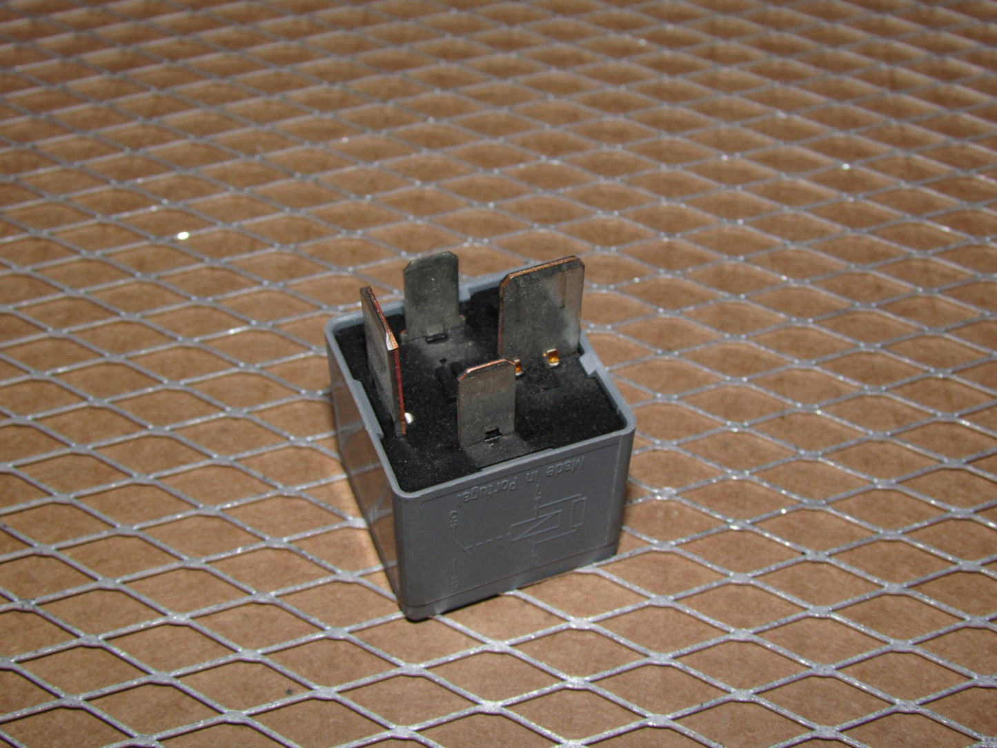 Ford Relay F80B-14B192-AA