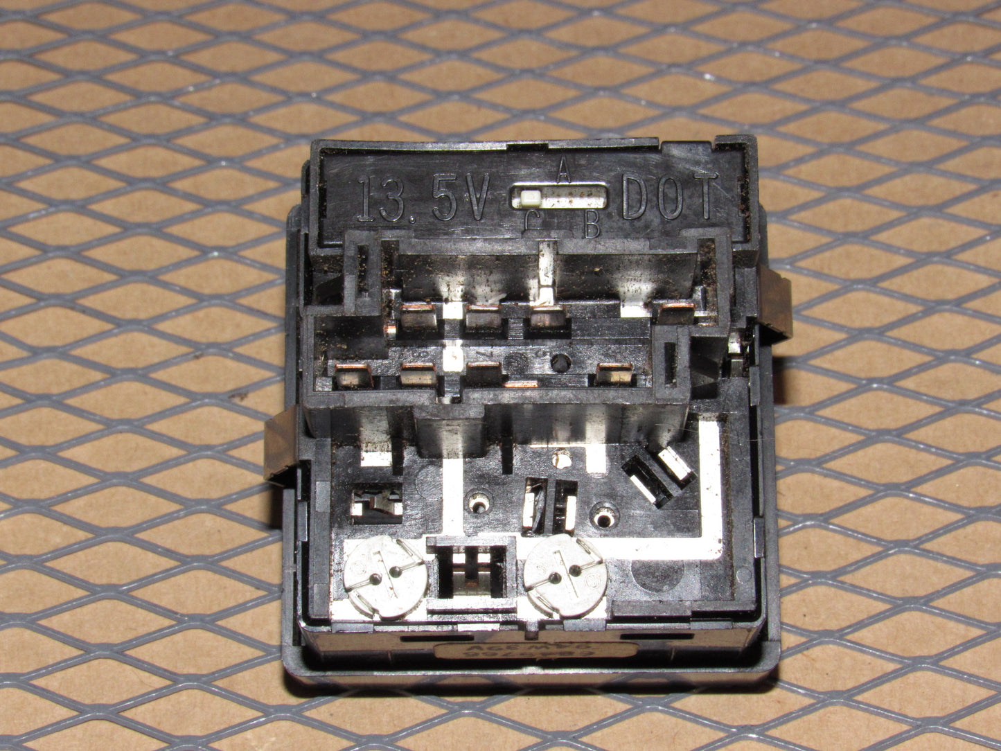 95 96 97 Volvo 850 OEM Headlight Switch