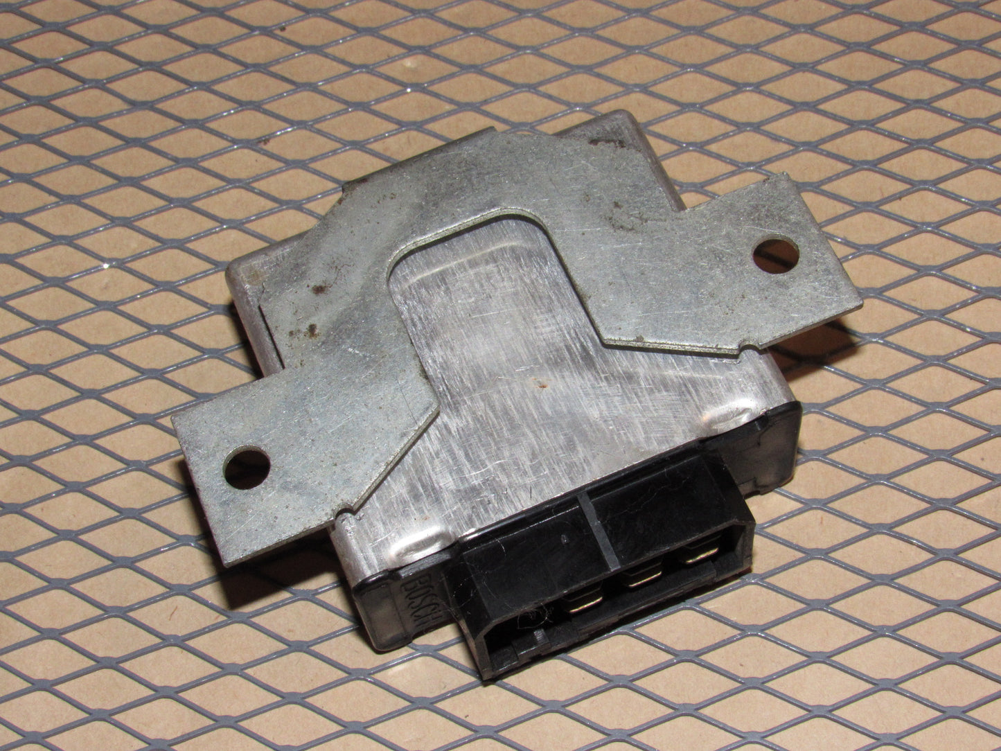 77-95 Mercedes Benz T1 Van OEM Flasher Relay 0 335 210 140