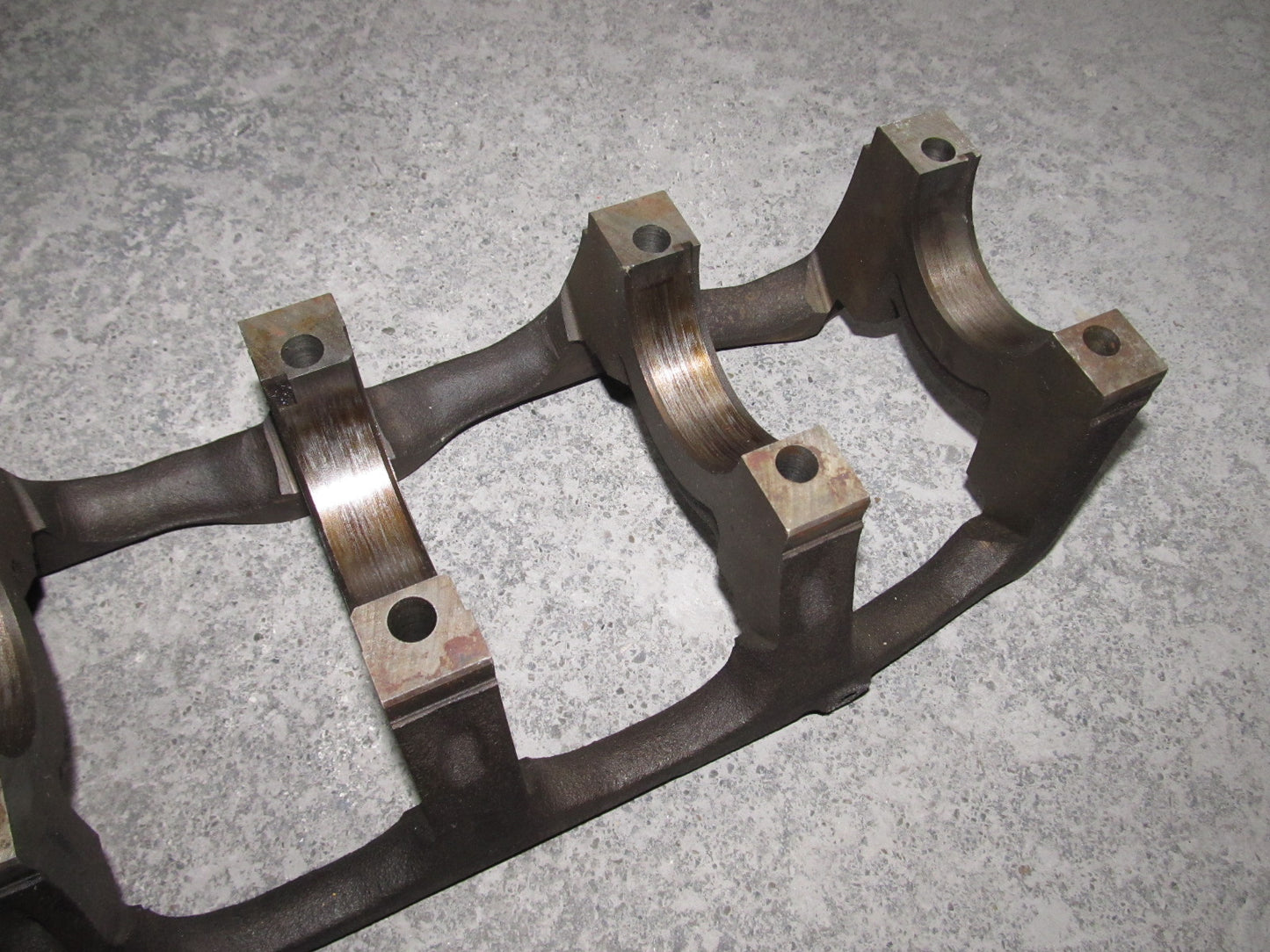 91 92 93 94 Nissan 240SX OEM DOHC Engine Crankshaft Bearing Cap