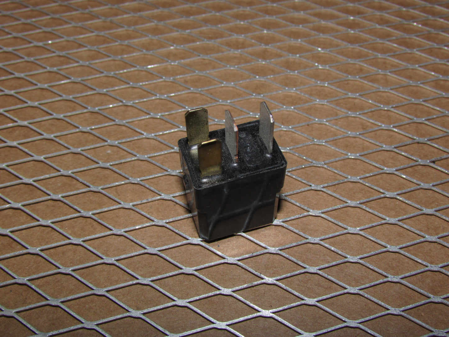 Nissan & Infiniti Relay ACM33201 M12