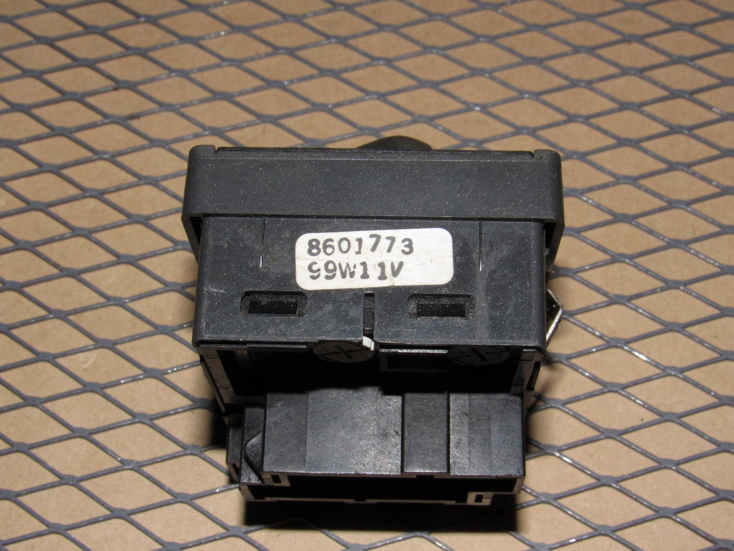 98 99 00 Volvo S70 OEM Headlight Switch