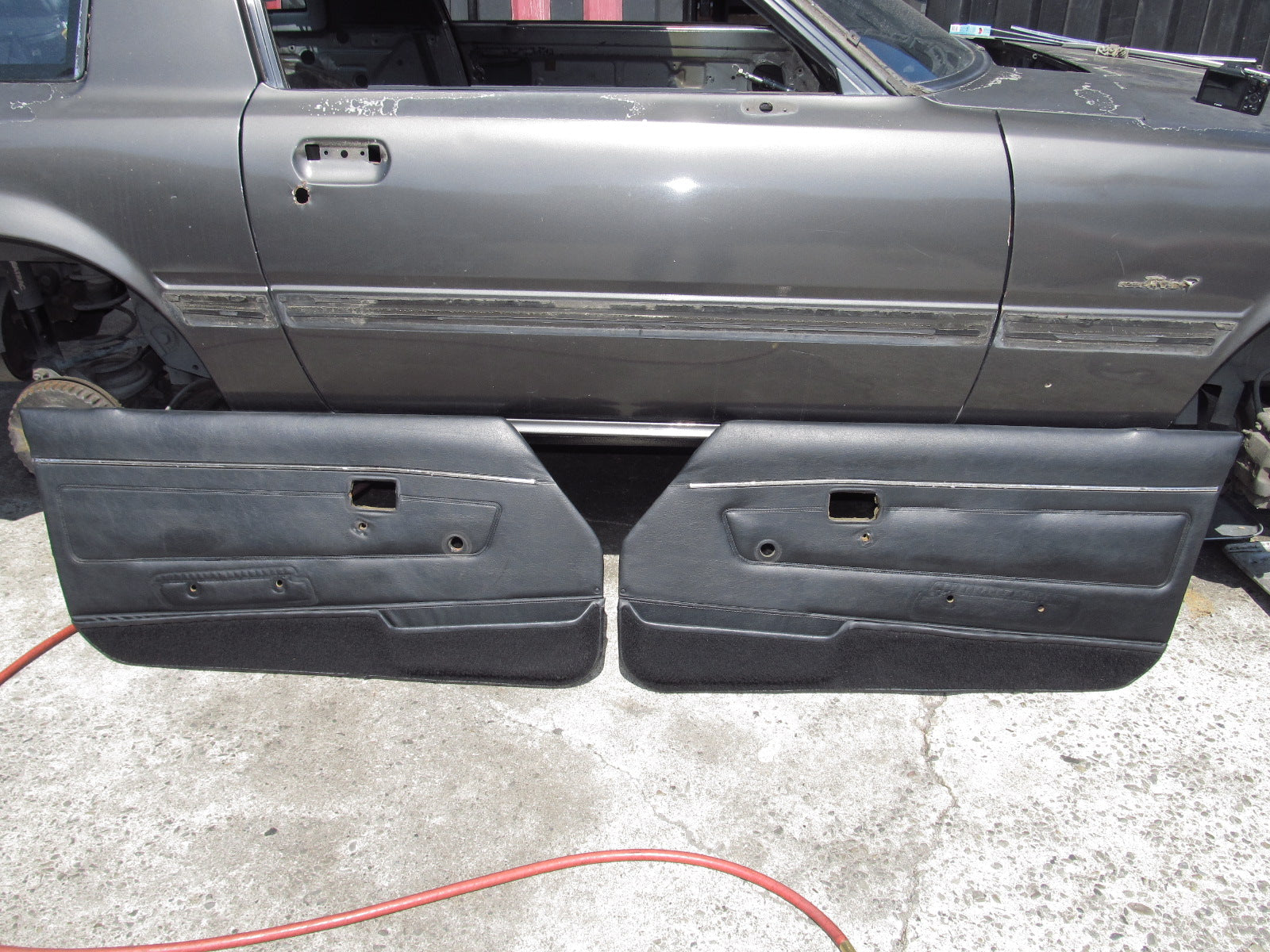 81-83 Mazda RX7 OEM Door Panel – Autopartone