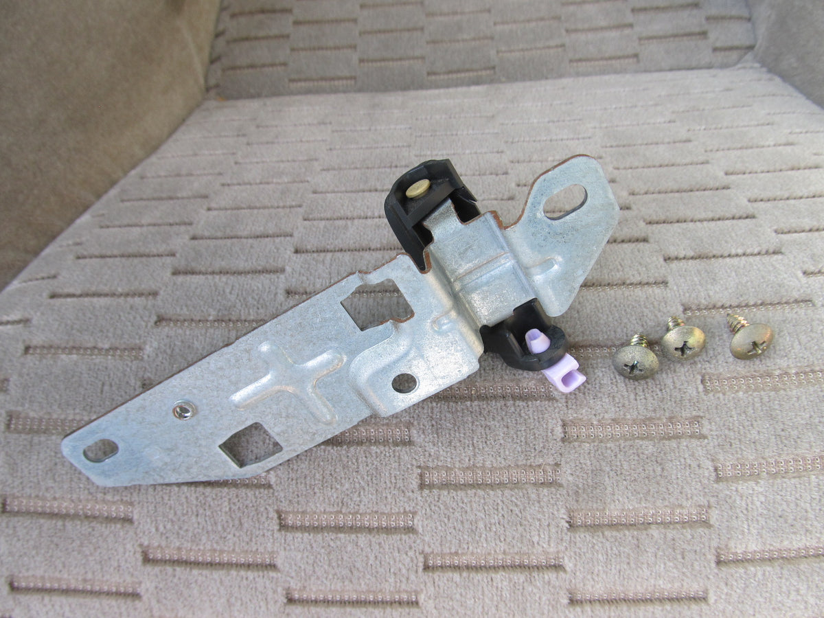 97 98 99 00 01 Honda Prelude OEM Interior Door Lock Switch - Right