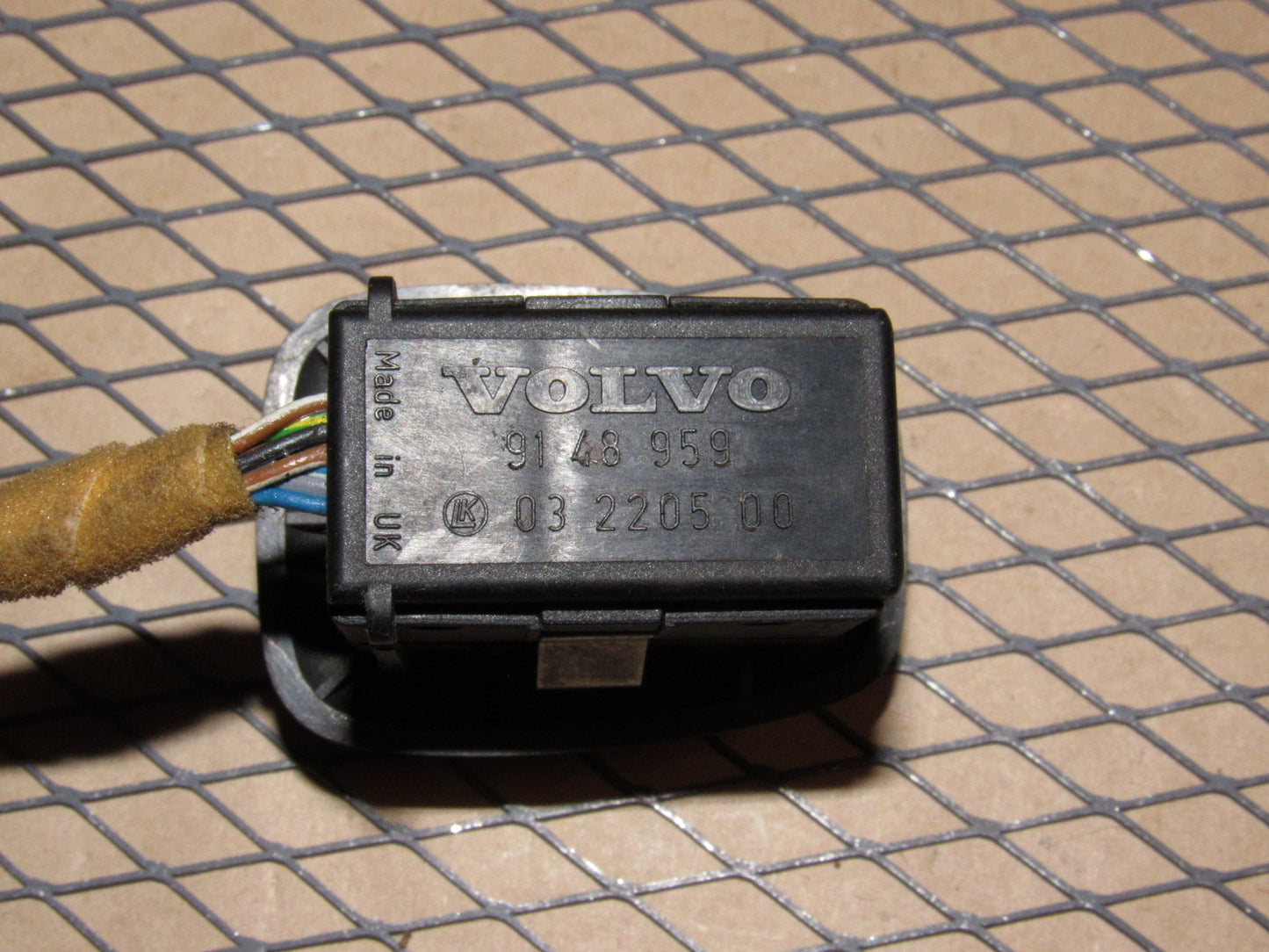 98 99 00 Volvo S70 OEM Power Mirror Switch