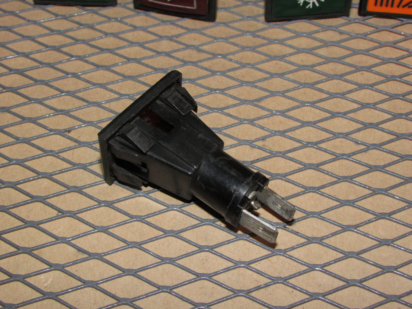 77-95 Mercedes Benz T1 Van OEM Interior Dash Indicator Light Lamp Bulb Socket