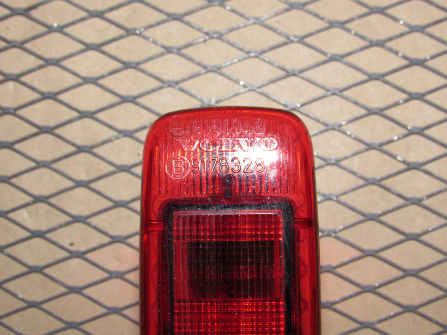 98 99 00 Volvo S70 OEM Front Rear Door Courtesy Light Lamp