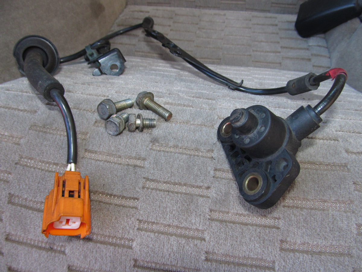 97 98 99 00 01 Honda Prelude OEM Front ABS Sensor - Right
