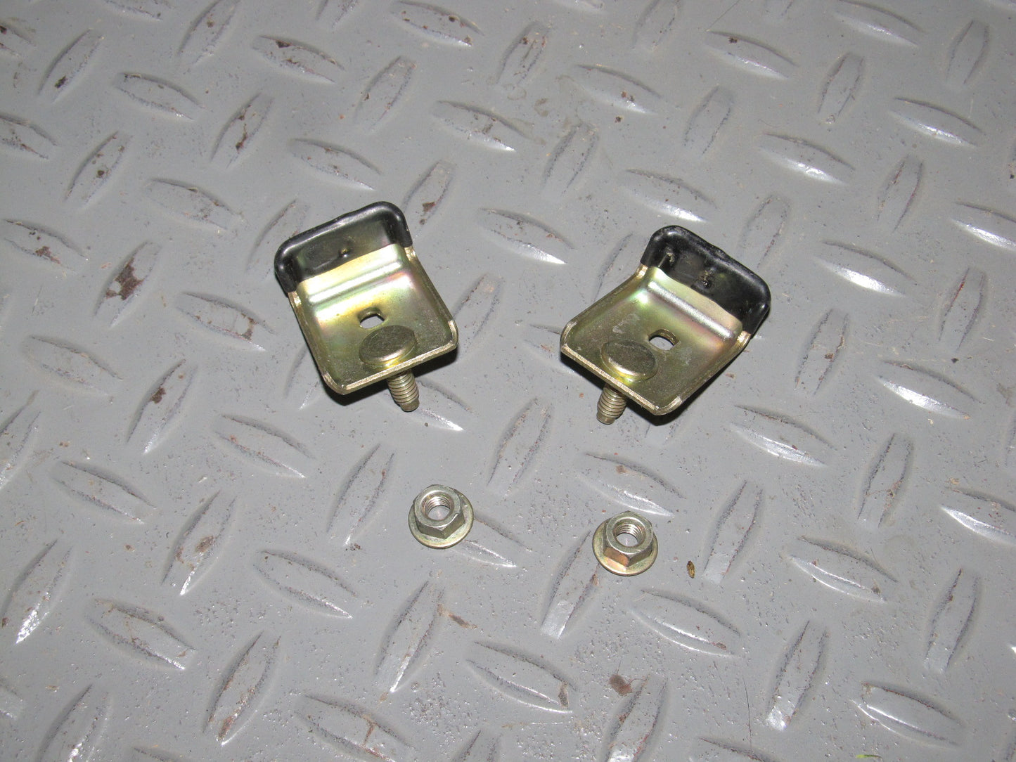 87 88 89 Nissan 300zx OEM Window Glass Regulator Stopper - Right