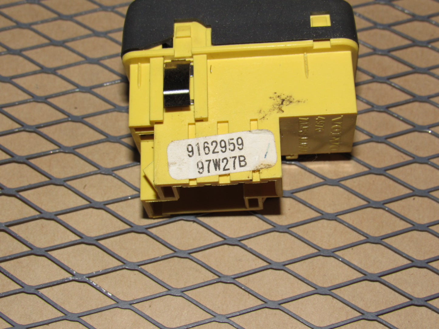 98 99 00 Volvo V70 OEM Info & Reset Switch