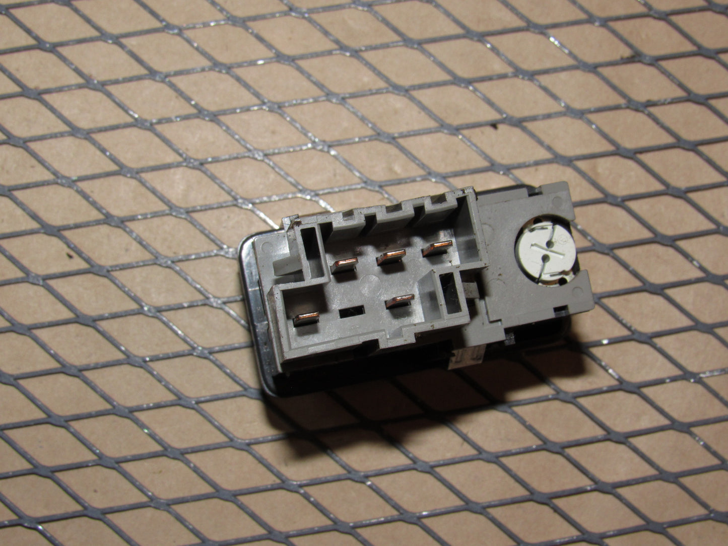 98 99 00 Volvo V70 OEM Traction Tracs Switch