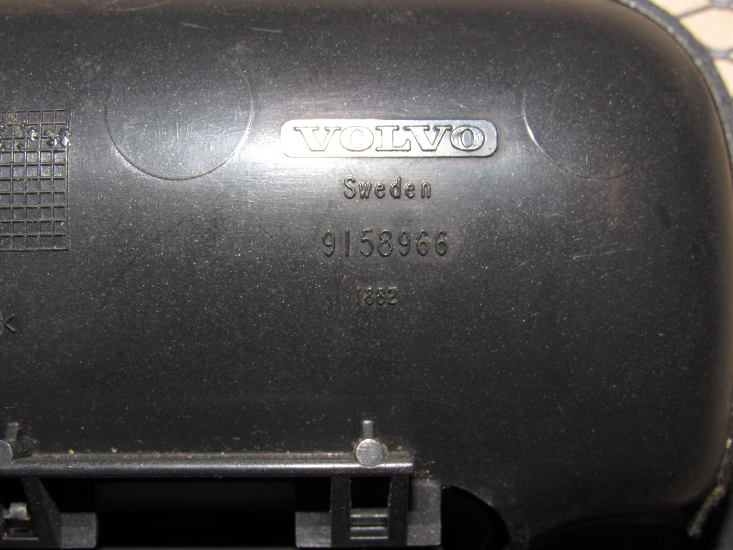 98 99 00 Volvo V70 OEM Center Console Tray & Coin Holder